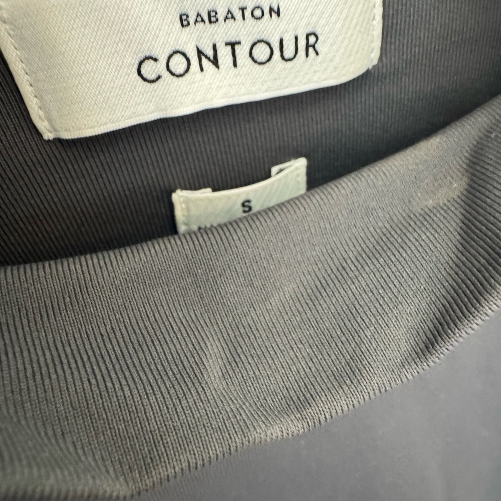 Babaton Contour Cropped Top in Charcoal - Picture 4 of 4